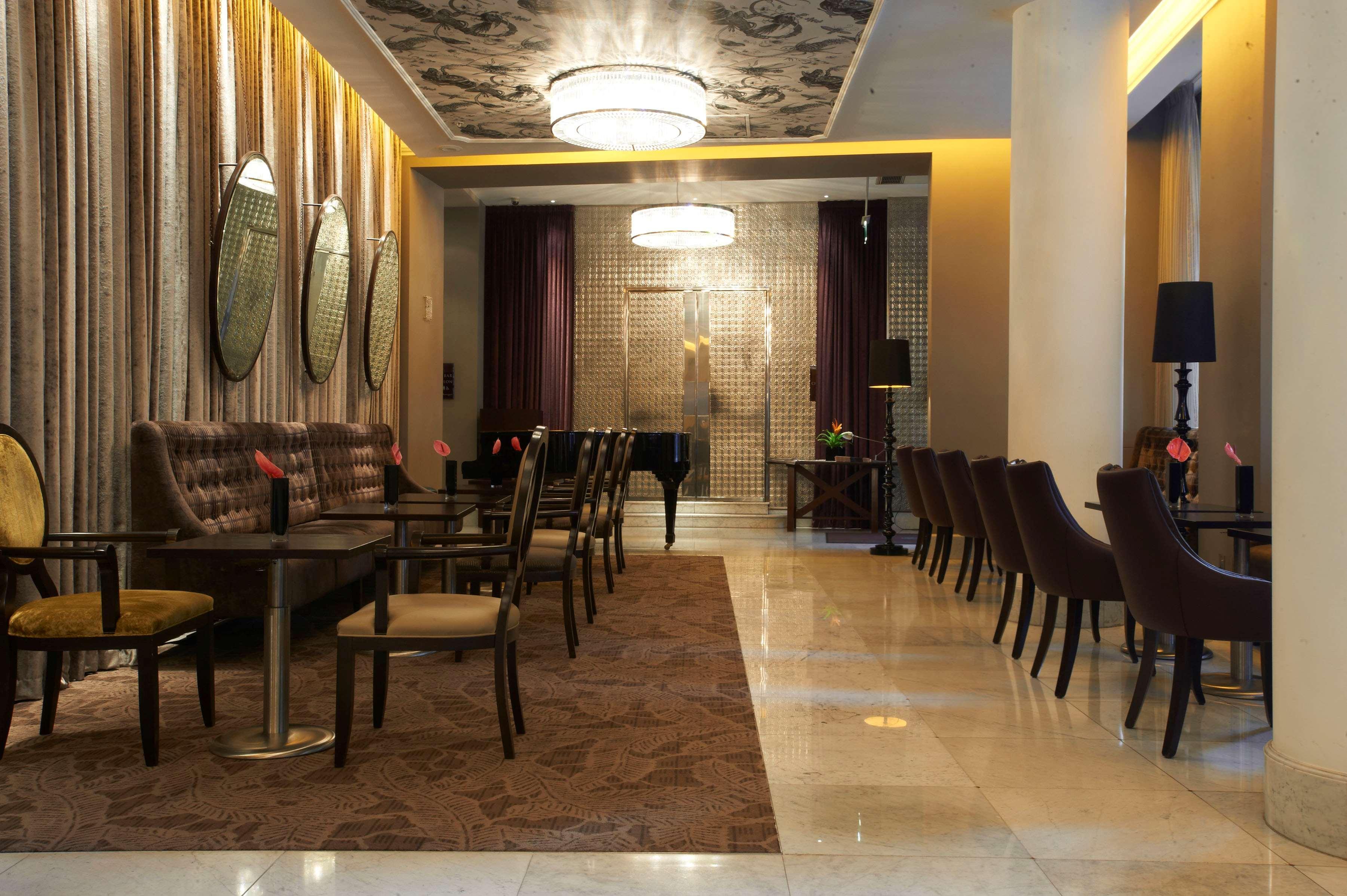 เดอะ วาลดอร์ฟ ฮิลตัน ลอนดอน Hotel ภายนอก รูปภาพ