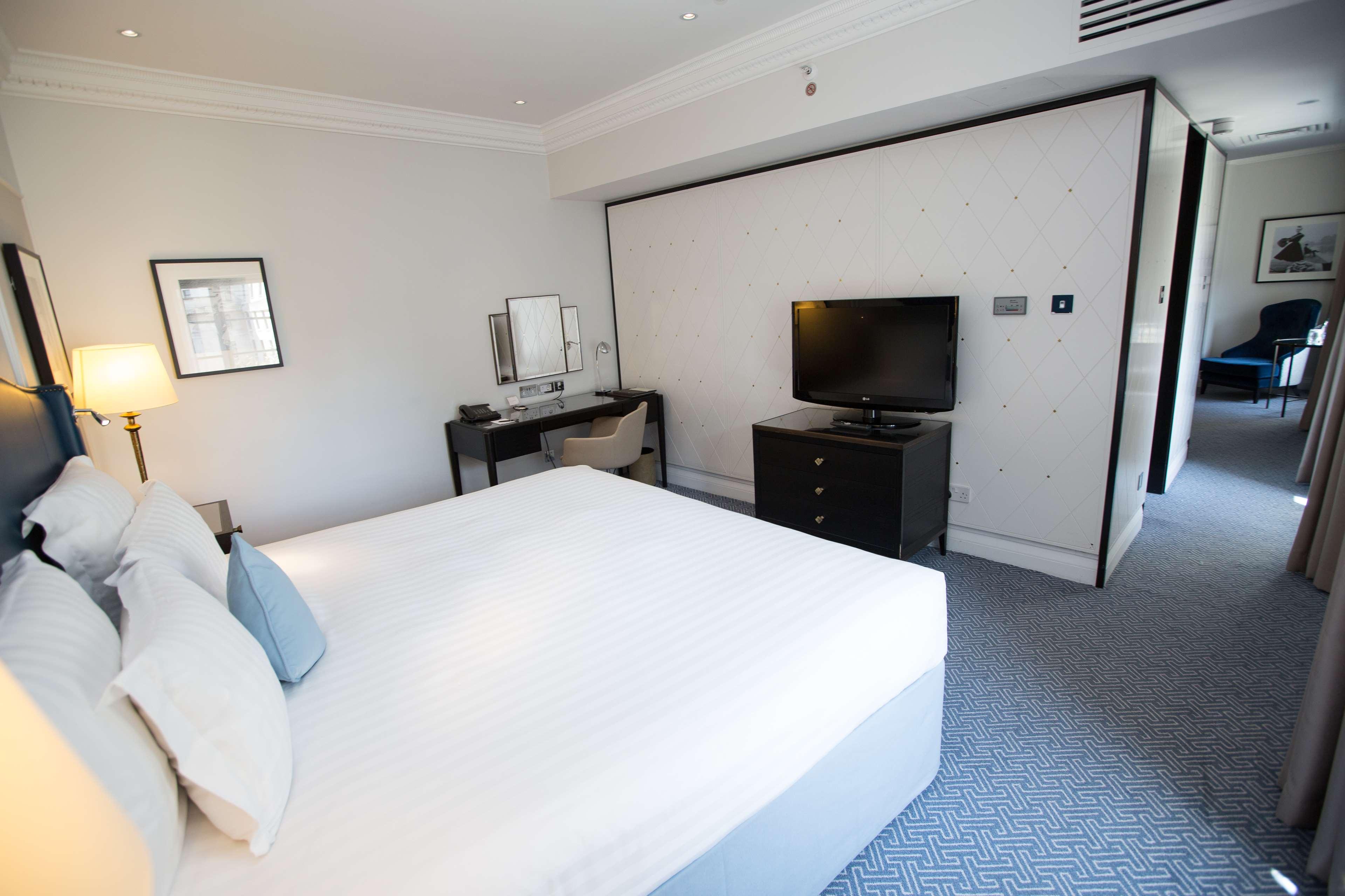 เดอะ วาลดอร์ฟ ฮิลตัน ลอนดอน Hotel ภายนอก รูปภาพ