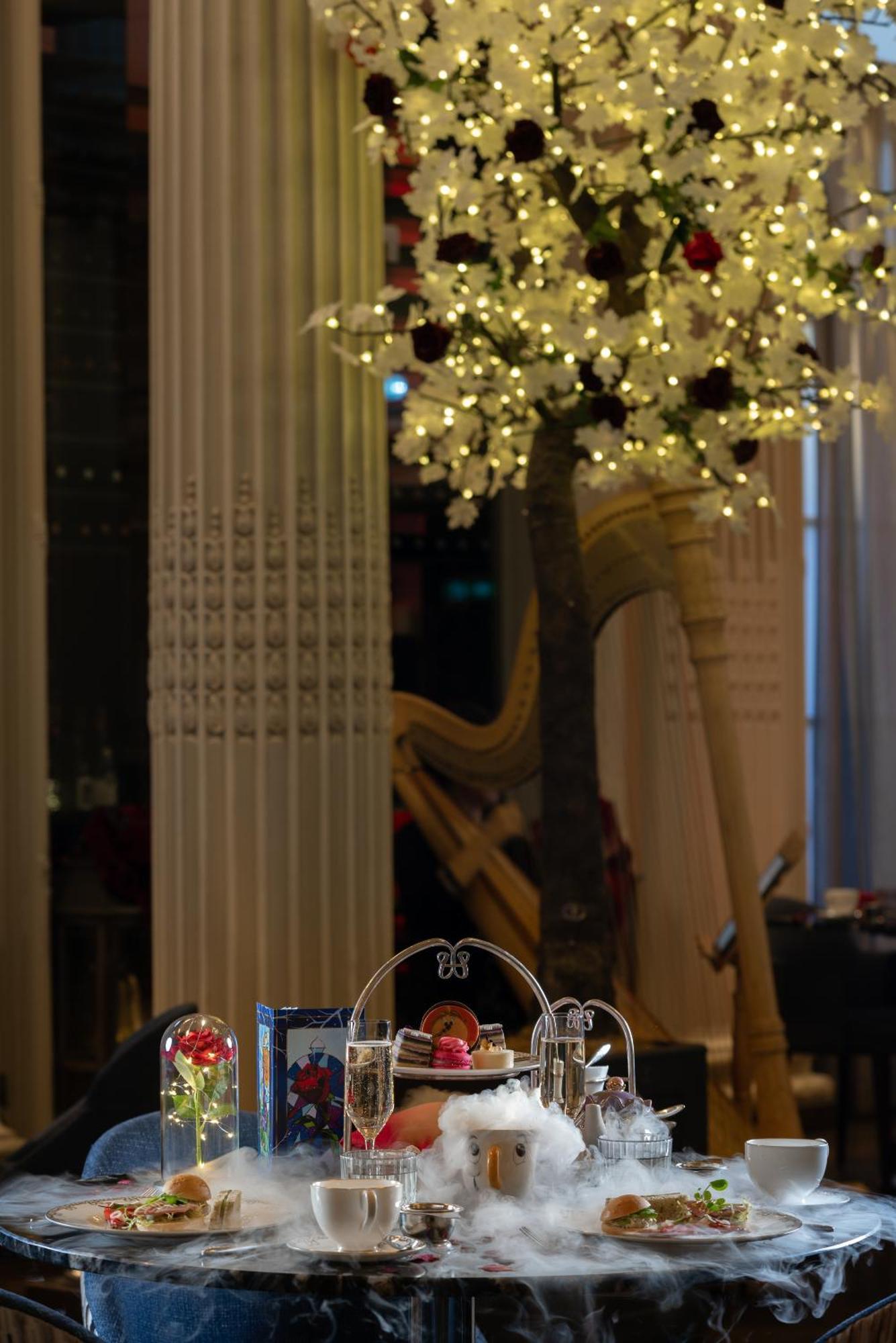 เดอะ วาลดอร์ฟ ฮิลตัน ลอนดอน Hotel ภายนอก รูปภาพ