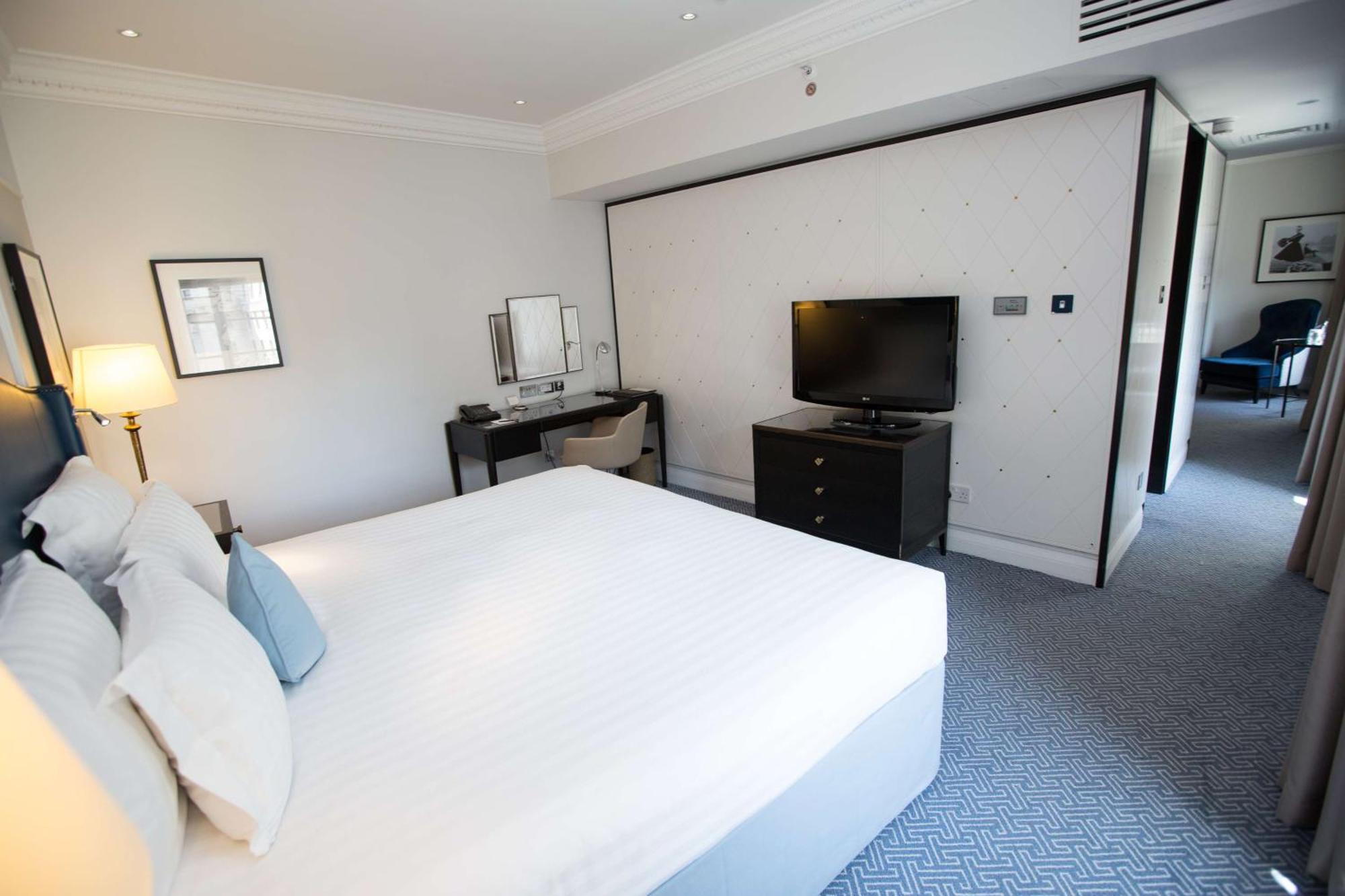 เดอะ วาลดอร์ฟ ฮิลตัน ลอนดอน Hotel ภายนอก รูปภาพ