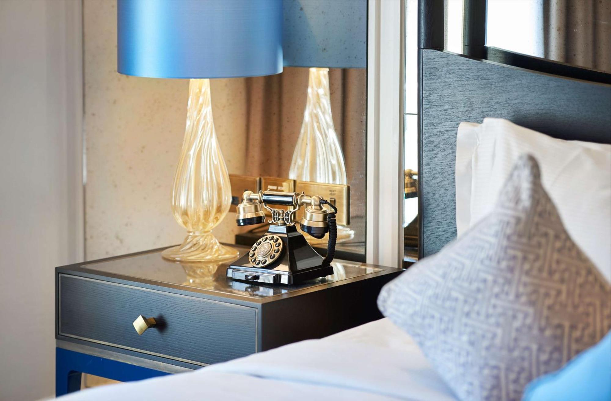 เดอะ วาลดอร์ฟ ฮิลตัน ลอนดอน Hotel ภายนอก รูปภาพ