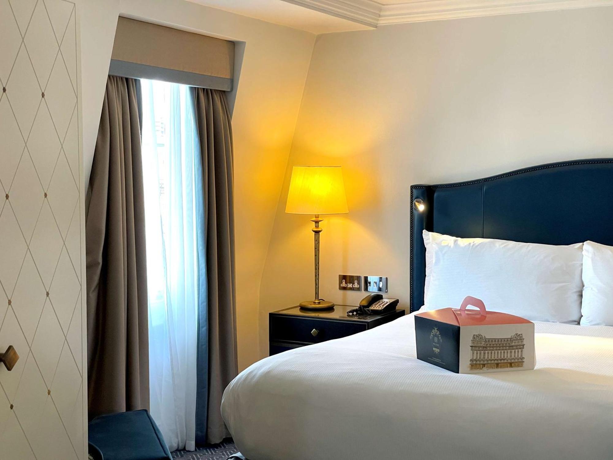 เดอะ วาลดอร์ฟ ฮิลตัน ลอนดอน Hotel ภายนอก รูปภาพ