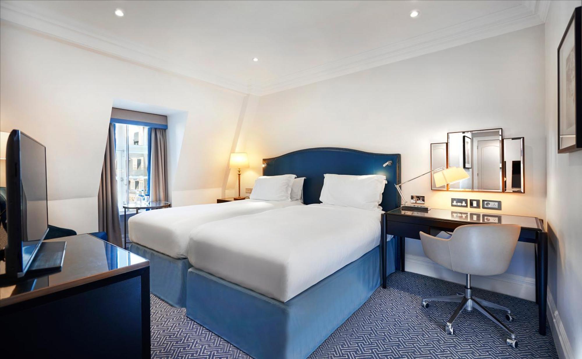 เดอะ วาลดอร์ฟ ฮิลตัน ลอนดอน Hotel ภายนอก รูปภาพ